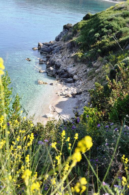 Mari-Christi Apartments Poros  ภายนอก รูปภาพ